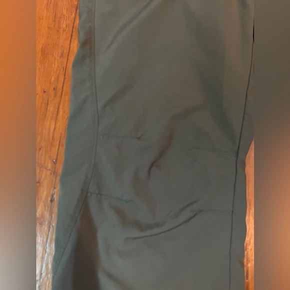 Lole cargo capri pants green utility belt loops pockets women’s size 8 EUC - Picture 2 of 7